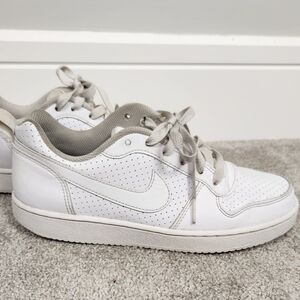 Nike Court Borough Low Triple White Low Top Sneaker Skate Shoes Size Youth 5.5